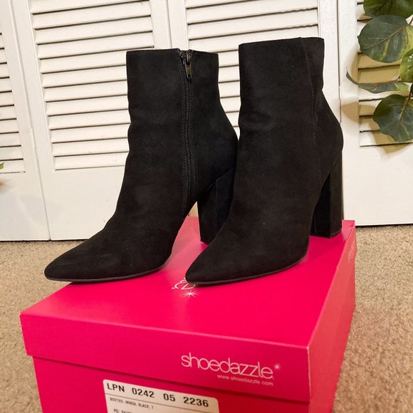Minda Block Black Suede Heel Bootie Size 7 - Picture 4 of 10